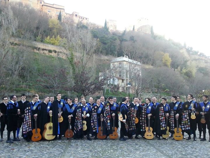 Tuna de Ciencias de Granada :: Intentando hacernos la foto de Navidad 2014 Tuna de Ciencias de Granada :: Intentando hacernos la foto de Navidad 2014